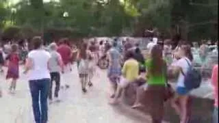 УКРАИНА, Киев: Танцы и Сальса в Парке Шевченко 23 мая 2014