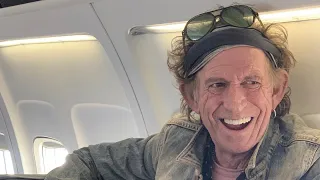 Rolling Stone Keith Richards Thanks His Fans For Birthday Wishes & Gives Happy New Year Greetings 🎉