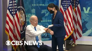 Biden urges Americans to get updated COVID-19 vaccine