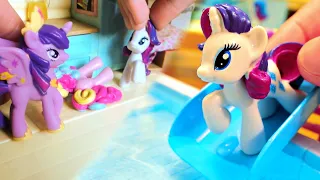 MY LITTLE PONY CAMPING TRIP in CAMPER VAN and POOL PARTY | MLP toy video | Mommy Etc