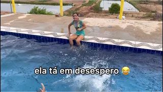 TROLAGEM DA TROLAGEM FUI TROLAR KAMYLINHA JOGANDO NA PISCINA E ME JOGARAM TAMBÉM 😭