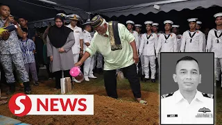 Copter tragedy: Squadron 502 commander laid to rest at Felcra Bukit Kepong cemetery