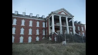 Exploring an Abandoned Asylum for Children (Abandoned Virginia)