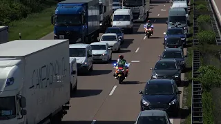 [Rettungsgasse] FuStW Polizei Sachsen-Anhalt + 2x Krad Motorradstaffel Sachsen-Anhalt