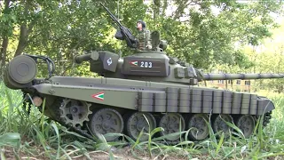 Russian T-72 B tank Amewi 1:16 Rc model in the field  Orosz T-72 B harckocsi terepen.   HD. 720p.