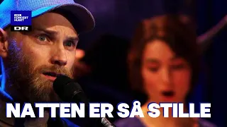 Natten er så stille // DR Pigekoret feat. Silas Bjerregaard (LIVE)