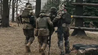 Тренування бійців полку ССО Азов. Київ