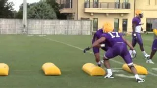 LSU assistant coach Brick Haley puts linebackers through a tackling drill | Video