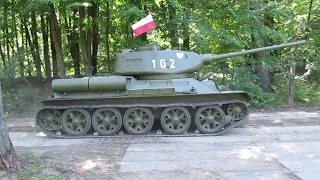 Jeżdżący czołg T34 w Muzeum Gryf w Dąbrówce