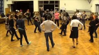 CROP CIRCLE-danse en cercle. irish dance