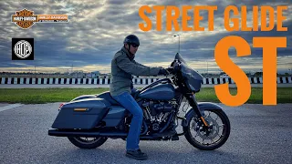 รีวิว Harley-Davidson Street Glide ST เหมาะเอาไปเป็นสารตั้งต้นของ Performance Bagger