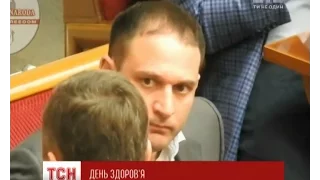 День здоров'я: в інтернеті набуває популярності відео з кадрами дивної поведінки Дмитра Добкіна