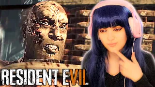 SUCH A HARD BOSS FIGHT! Resident Evil 7 Blind Reactions + Playthrough Gamer Girl Plays RE [3]