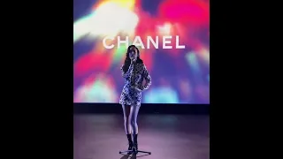 JENNIE PERFORMING  "YOU&ME" (JAZZ VER) at the chanel métiers d’art show in TOKYO!