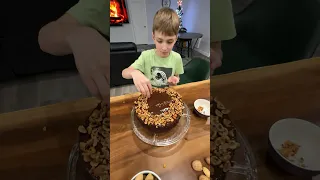 #shorts Baking Like a Boss: Kid vs. Super Chocolate Cake feat. @LizaGlinskaya_gl! 🍫🎂👩‍🍳