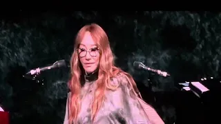 Tori Amos ‘Ocean to Ocean’ live with extended intro at the Greek Theatre in LA 7/21/23