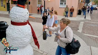 SNOWMAN SCARES PRANK - FUNNY PRANK FOR LAUGHS!