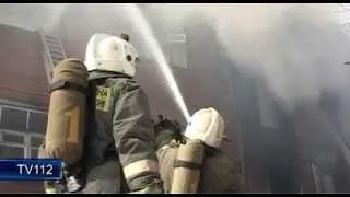 Пожар в двухэтажном доме на улице  Нахимова в Архангельске