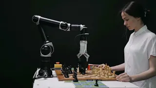 #17- A simulation of AI robot vs human chess player.