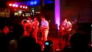 White Shoes and The Couples Company - Aksi Kucing (DIY/SUTOS-13/10/2013)