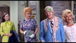 The Lucy Show | Lucy Meets the Berles | S06E01 | 1967-09-11 (legendado) Classic Comedy TV