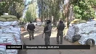 Ukraine: pro-Russian checkpoints in central Slovyansk