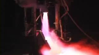 Test firing phenolic ablative rocket engine 2005/08/27