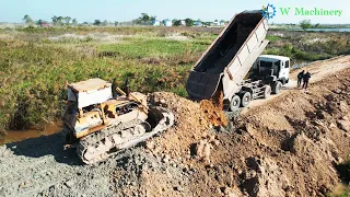 Best Techniques Operator Komatsu Dozer Pushing Soil Building Roads & Dump Truck Unloading Soil