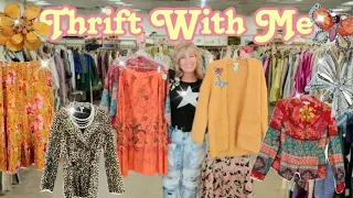Thrift With Me For Jewelry , Dresses , Linens , Vintage and More