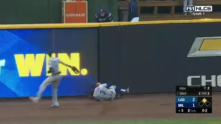 Chris Taylor Incredible Catch vs Brewers | Dodgers vs Brewers NLCS Game 7