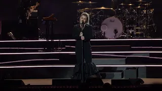 Kelly Clarkson - Used to Be Young (Miley Cyrus cover), @ Bakkt Theater in Las Vegas on 12/31/2023