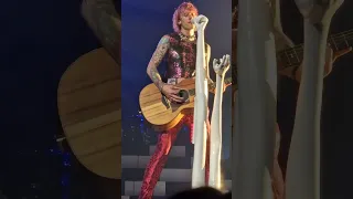 MGK live, Lonely. front row, high quality. in Amsterdam, afaslive.