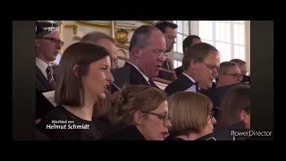 Das Deutschlandlied sung at the funeral of Helmut Schmidt.  24 November 2015.