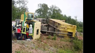 Bilder von Kippunfällen und wie man sie mit dem Zugentlader#ZEL verhindern kann.