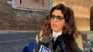 Chaouqui in aula contro cardinale Becciu: ha truffato il Papa