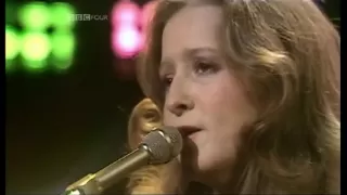 BONNIE RAITT - Love Me Like A Man  (1976 O.G.W.T. UK TV Appearance) ~ HIGH QUALITY HQ ~