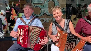 Fleadh Cheoil Mullingar /The Wesmeath Bachelor sing by Joe Dolan