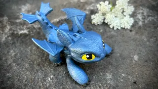 How to train your dragon Night fury figure