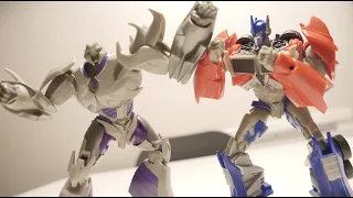 Transformers Stop Motion | Optimus Prime vs Megatron