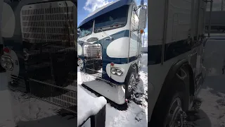 1975 Freightliner White Cabover interior