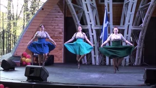 Five Scottish ladies' step dances