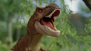 Jurassic World - Thrash ‘N Throw Tyrannosaurus Rex™ Figure Official TV Commercial :15