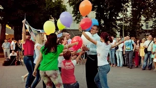 Флеш-моб у подарунок для чоловіка в центрі Львова - SEMRI event lviv