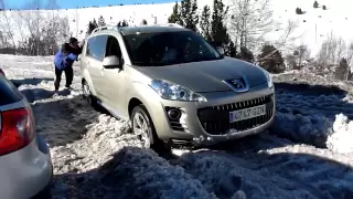 Peugeot 4007 на снегу