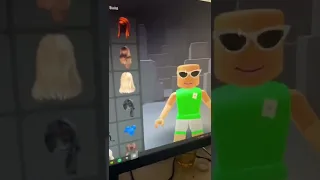 How to put 2 face accessories on your avatar at once on Roblox! PC or Computer