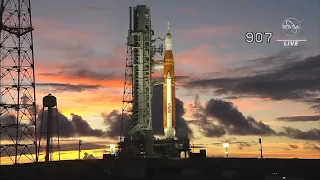 Stunning Sunrise over Artemis 1 before Launch Attempt