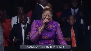 Dorinda Clark Cole: “I Thank You Jesus” Vamp || 2022 COGIC AIM Convention