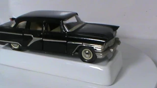 Модель автомобилей СССР . ГАЗ 13 . Чайка . Масштаб 1/43. Toys car