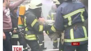 В Одесі пожежники винесли з вогню жінку та врятували її трьох домашніх шиншил