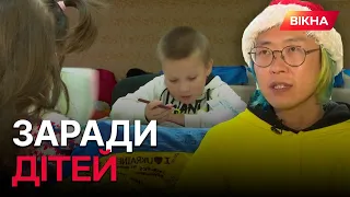 Японський ВОЛОНТЕР У КОСТЮМІ ПІКАЧУ допомагає переселенцям у Дніпрі 🥰 ЦЕ ТРЕБА БАЧИТИ